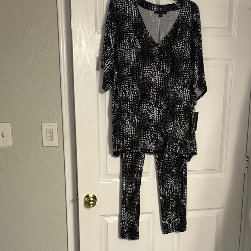 Donna Karan Charcoal Sleepwear Set